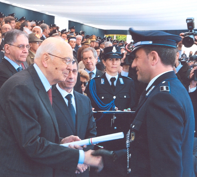 Il Capo dello Stato consegna l'onorificenza a Pietrangelo