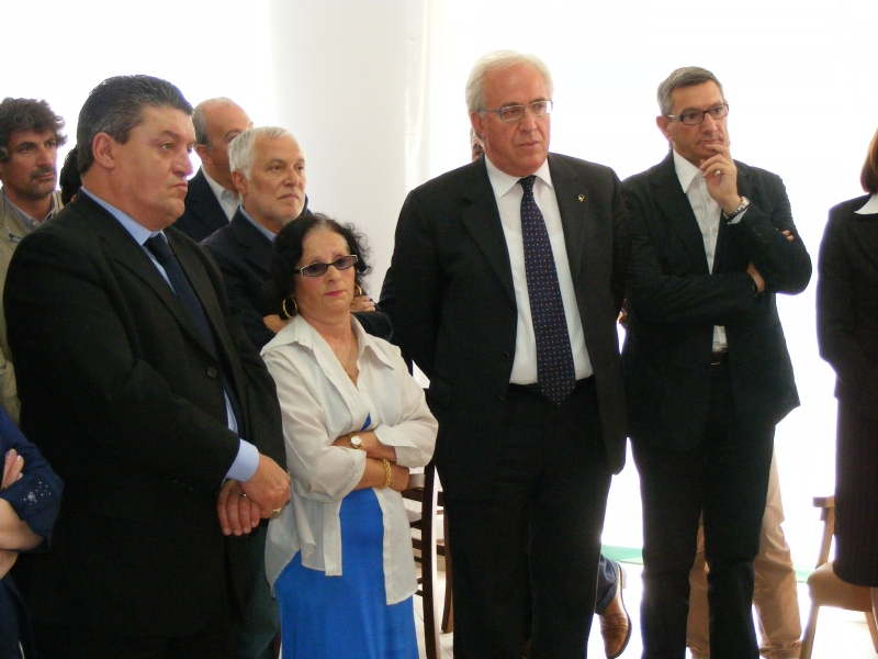 A destra il presidente della Provincia, Luigi Mazzuto