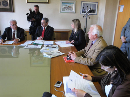 Turdò, presidente del comitato contro gli autovelox imboscati, con il presidente Mazzuto