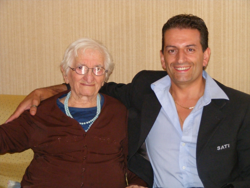 Nonna Antonina con il nipote Cristian
