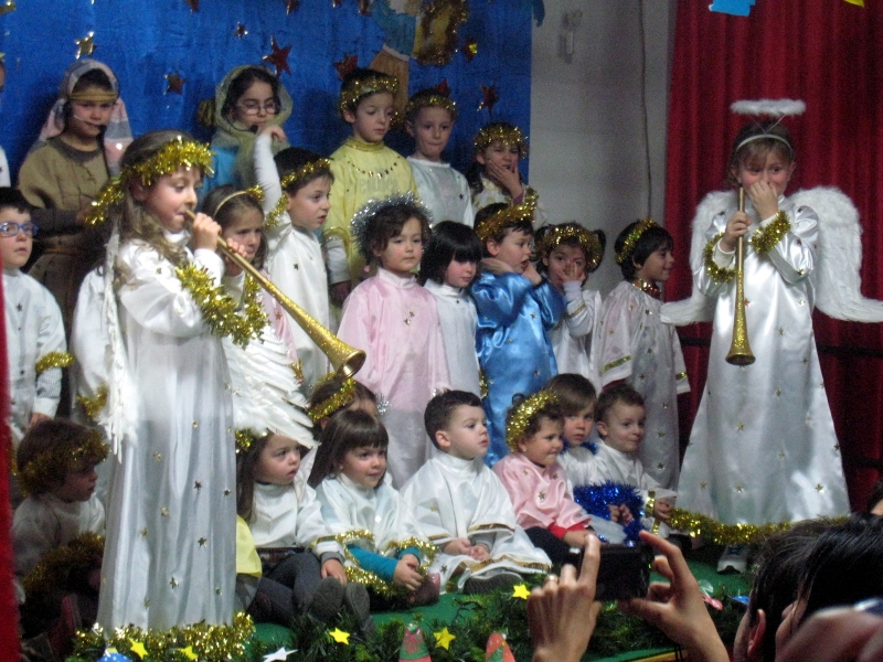 Recita Di Natale.Natale In Musica All Asilo Parrocchiale La Recita Natalizia Dei Bambini Guidati Dalle Maestre E Dalle Suore