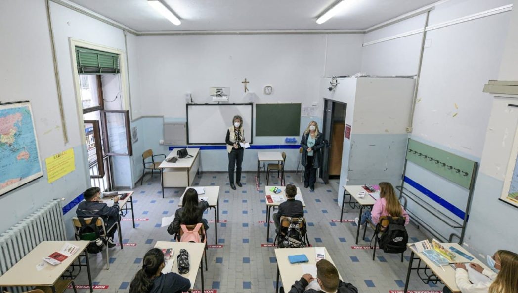 Scuola-3-1048x594-ee66.jpg