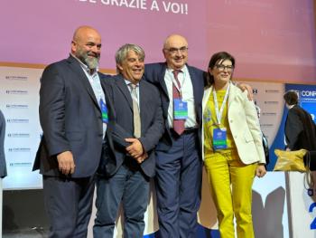 Assemblea-Nazionale-di-Confcooperative-Roma---Foto-con-Presidente-Gardini.jpeg