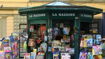 un-edicola-in-una-foto-di-repertorio.webp